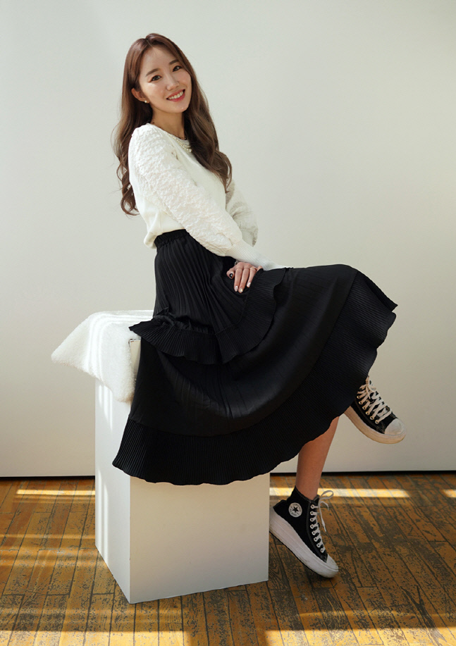 'S라인의 정석' 샵봉, 맥스큐와 뷰티앤뷰 콜라보의 결과물이죠[포토]