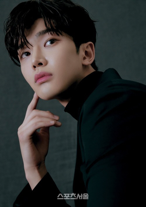 로운, '내일'로 김희선과 호흡?…"제안 받은 작품"[공식]