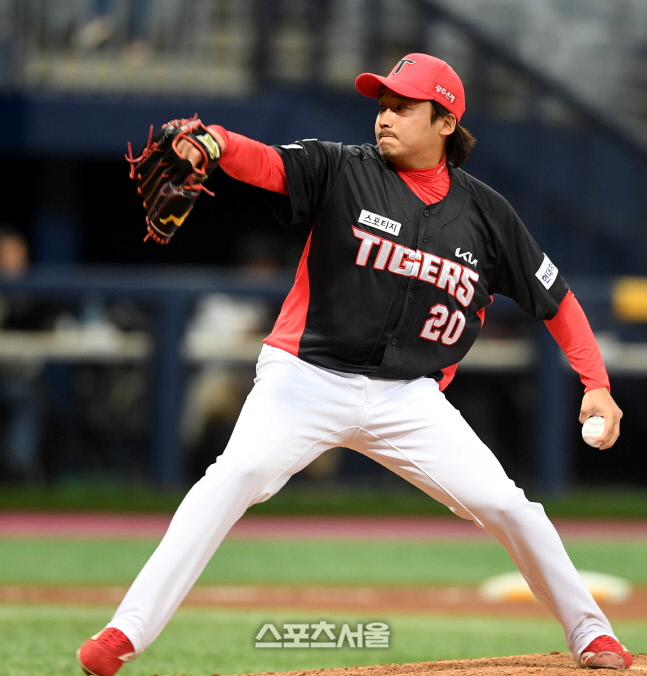 [포토] 역투하는 KIA 이준영