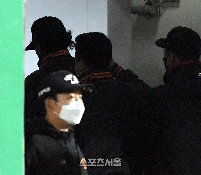 [포토] 한화 수베로 감독, 시즌 1호 퇴장...