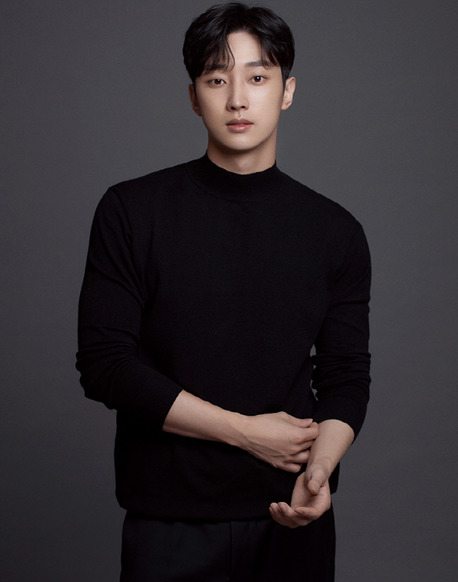 진영, 비비엔터와 전속계약…김호진X한다감과 한솥밥[공식]