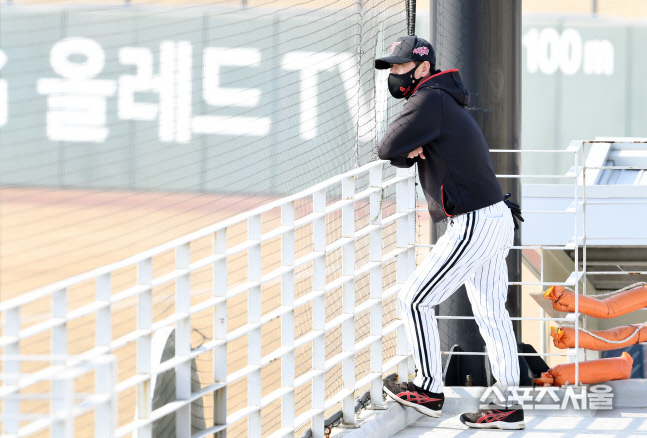 [포토]LG 류지현 감독, 지켜보고 있다!