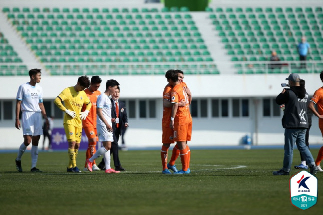 5점 사이 7팀…강자도 약자도 없는 중위권, 역대급 순위 경쟁 예고