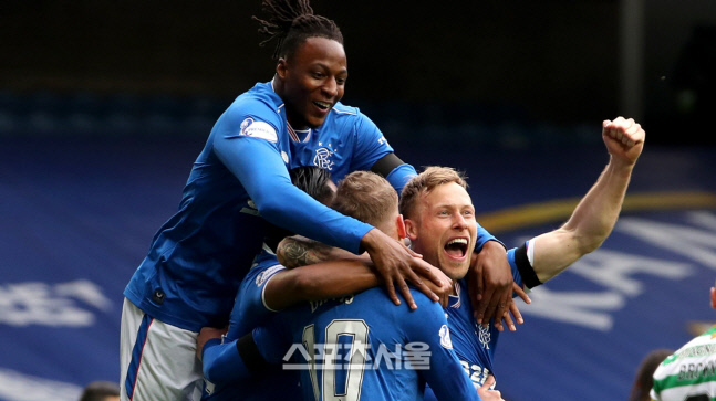 스티븐 데이비스 결승골 스카이