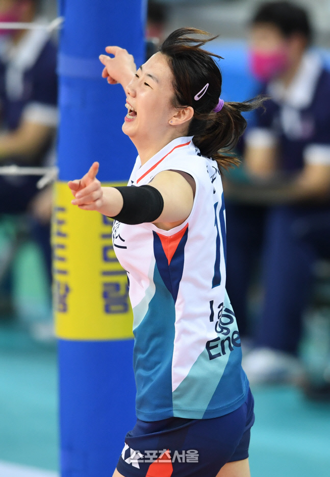 여자 배구대표팀 강소휘 부상 하차…한다혜·이다현·육서영 가세