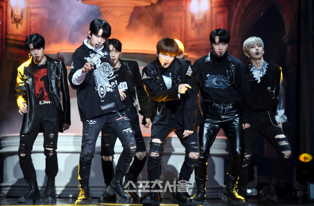 [포토] 엔하이픈 \'카리스마 가득한 무대\'