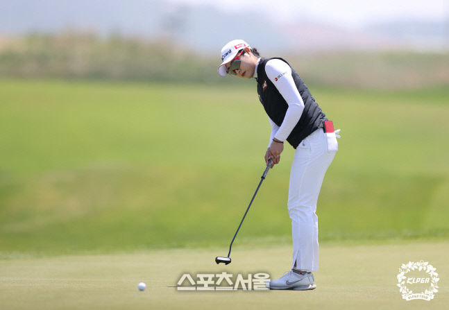 장타자 김지영 KLPGA 선수권 메이저 퀸에 한발 더 바짝