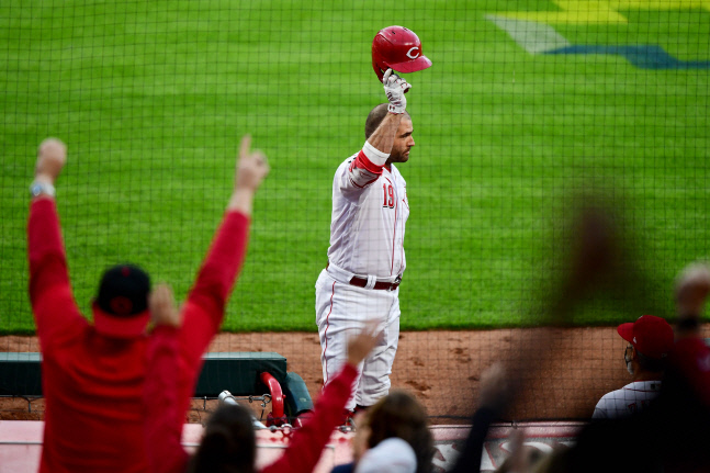 투런포 쾅! 조이 보토, 신시내티 역대 3번째 300홈런 달성