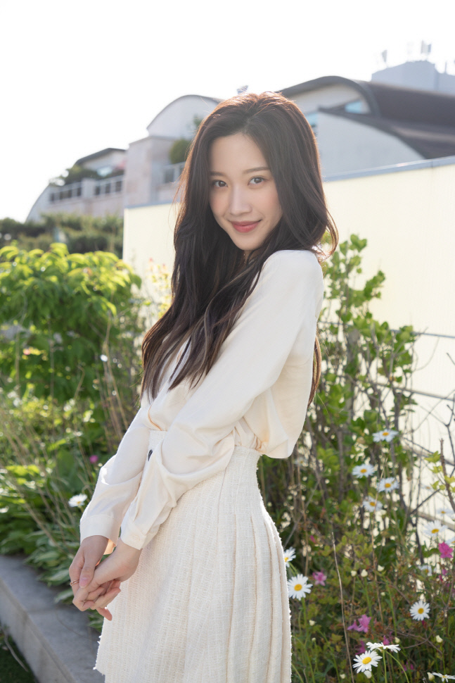 문가영, 3년 함께한 現소속사 키이스트와 재계약 "두터운 신뢰"[공식]