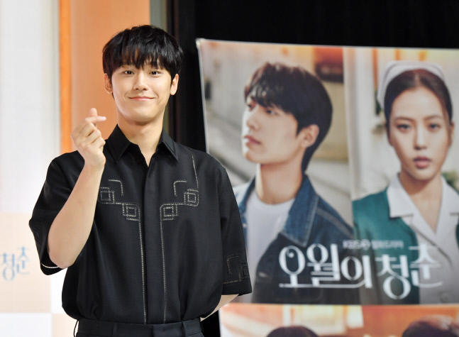 '오월의 청춘' 이도현 "첫 정통 멜로 떨려…1980년대 배경 쉽지 않아"