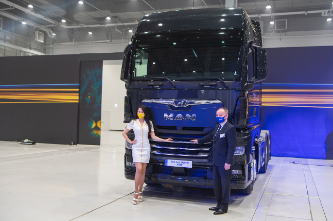 수입 중.대형 트럭시장 후끈! 뉴 MAN TG시리즈에 볼보 8년만의 신형