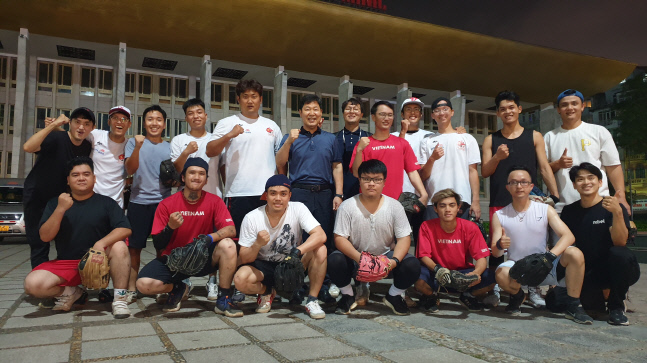 사막이 아름다운 것은 그것이 어딘가에 우물을 감추고 있기 때문이다 [헐크의 일기]