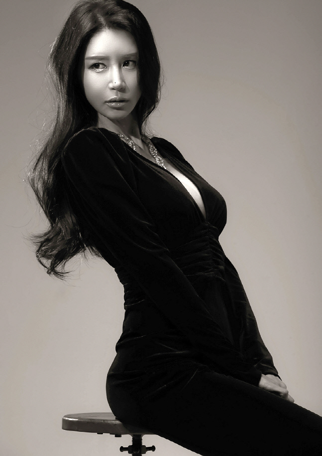 머슬퀸 정한나, 맥스큐SE 커버모델은 당연하죠[포토]