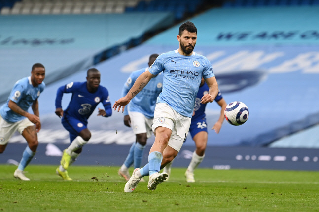 무리수가 된 파넨카킥…아구에로의 사과 "나쁜 선택이었다"