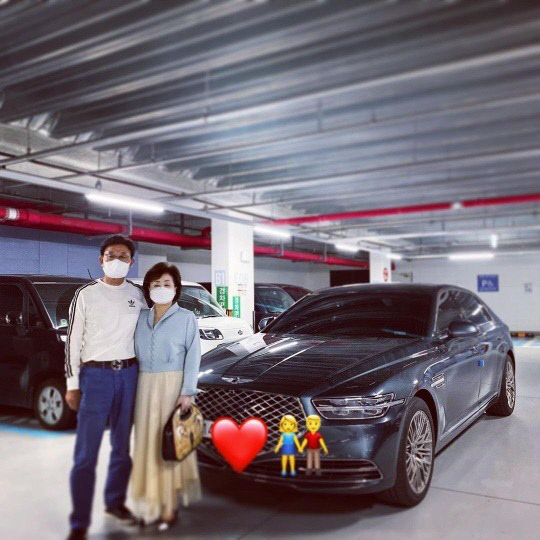딘딘, 어버이날 1억원 세단 '플렉스' 선물 "건강만 하세요"