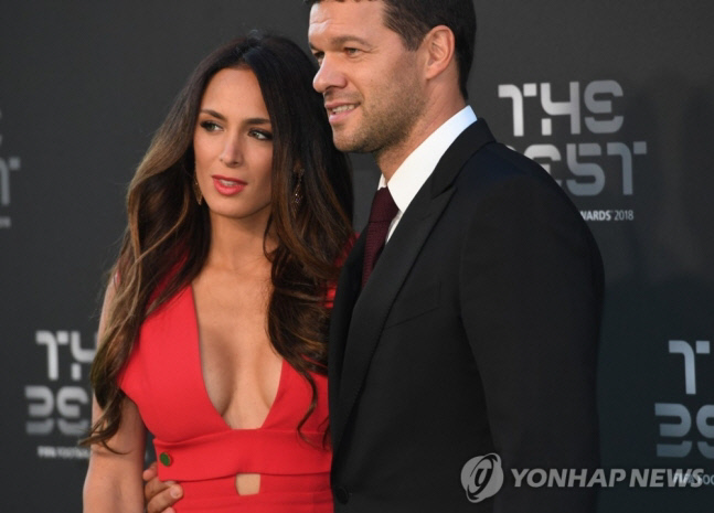 독일 축구스타 발라크,기자회견 원격 참석 "코로나19 걸렸다"