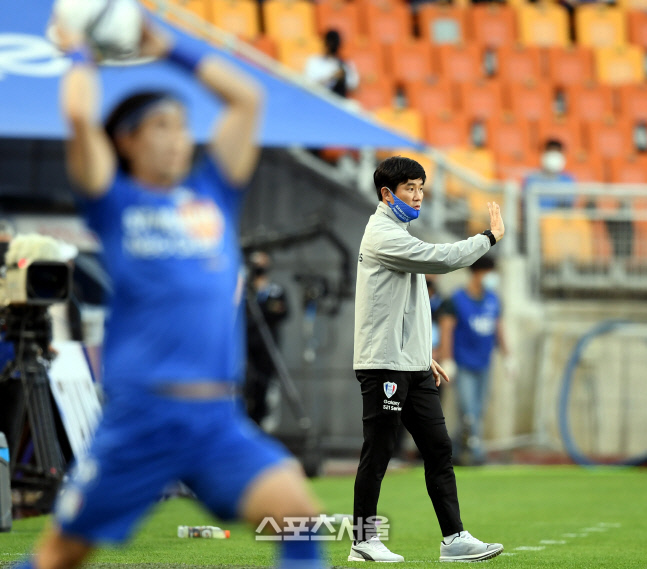 2연승+3위 등극 박건하 감독 "지금 순위 큰 의미 없다"[현장인터뷰]