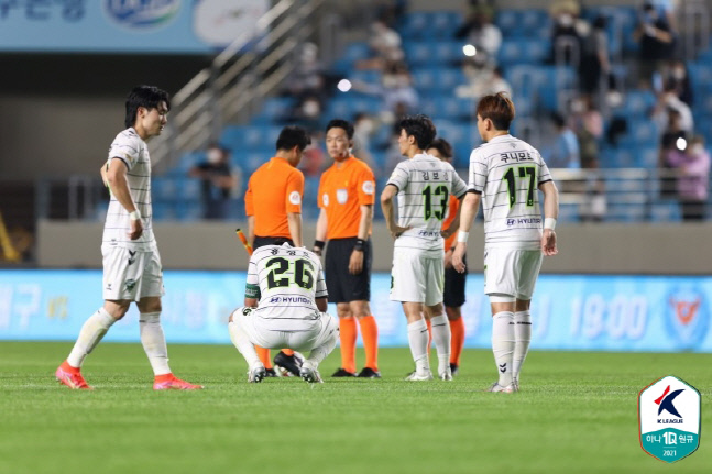 사라진 '위닝 멘털리티' 전북, 이런 적이 있었나…명백한 위기