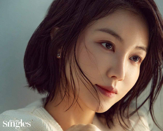 싱글즈 김옥빈 보도자료 (1)