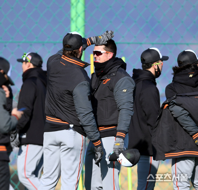 [포토] 킹험 \'땀 많이 나네\'