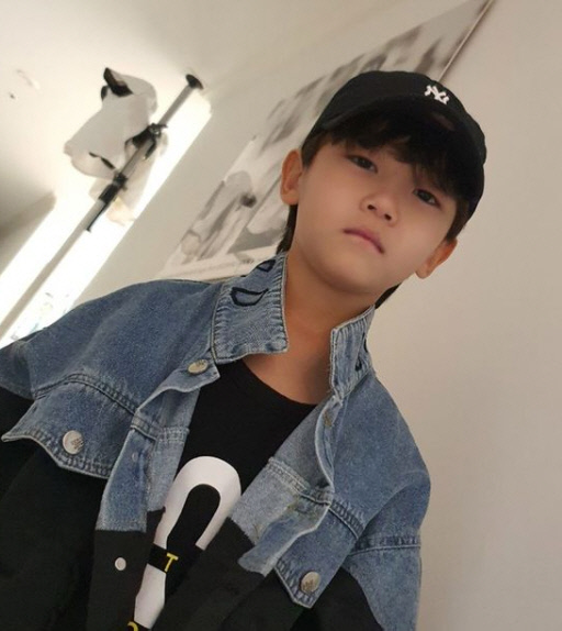 귀여운 '대박이'에서 느름한 미소년 매력 풍기는 이동국 아들 [★SNS]