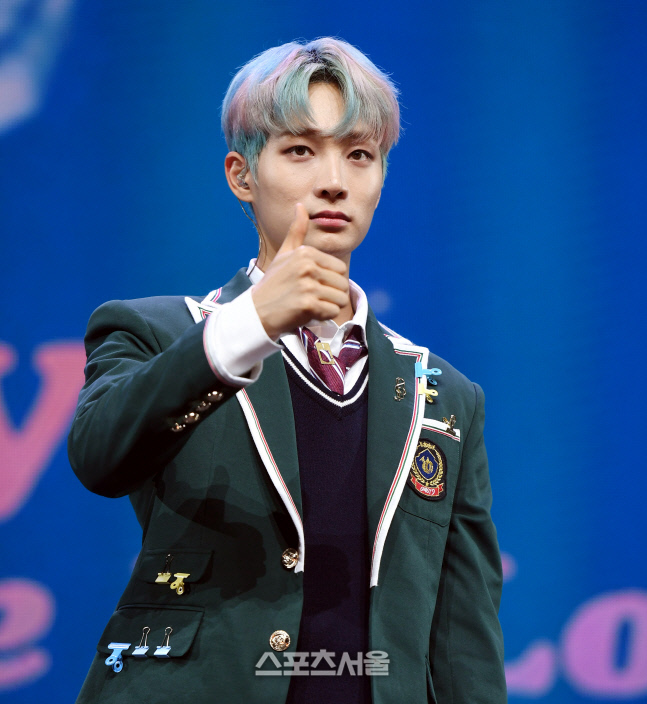 [포토] 고스트나인 황동준 \'엄지 척\'