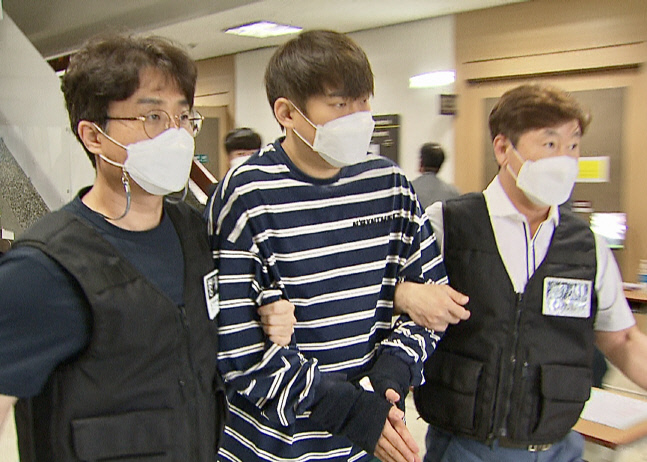 전 삼성 프로야구 선수 윤성환, 불법도박 혐의 구속