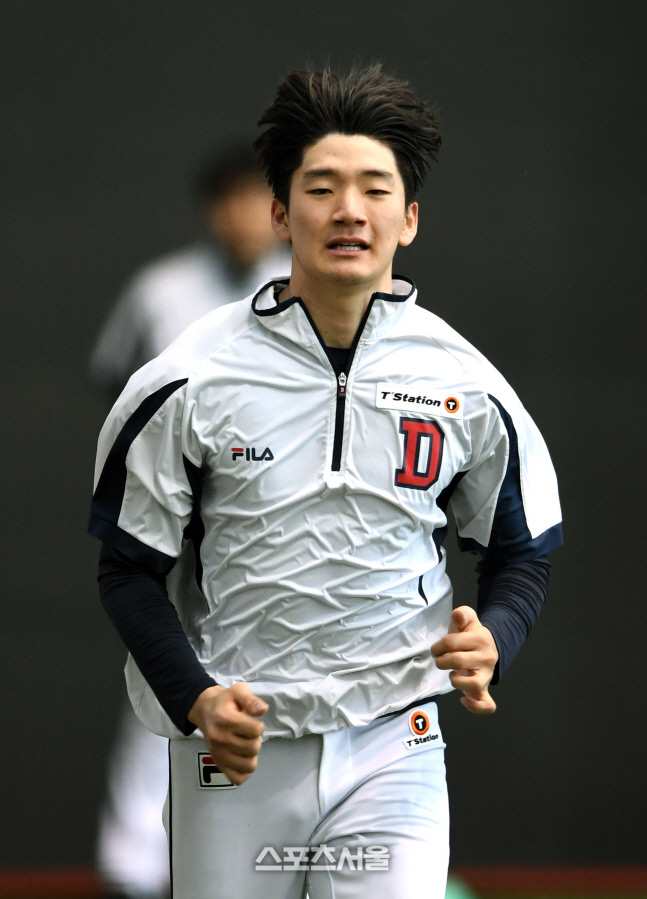 [포토]첫 시즌 준비하는 두산 신인 안재석