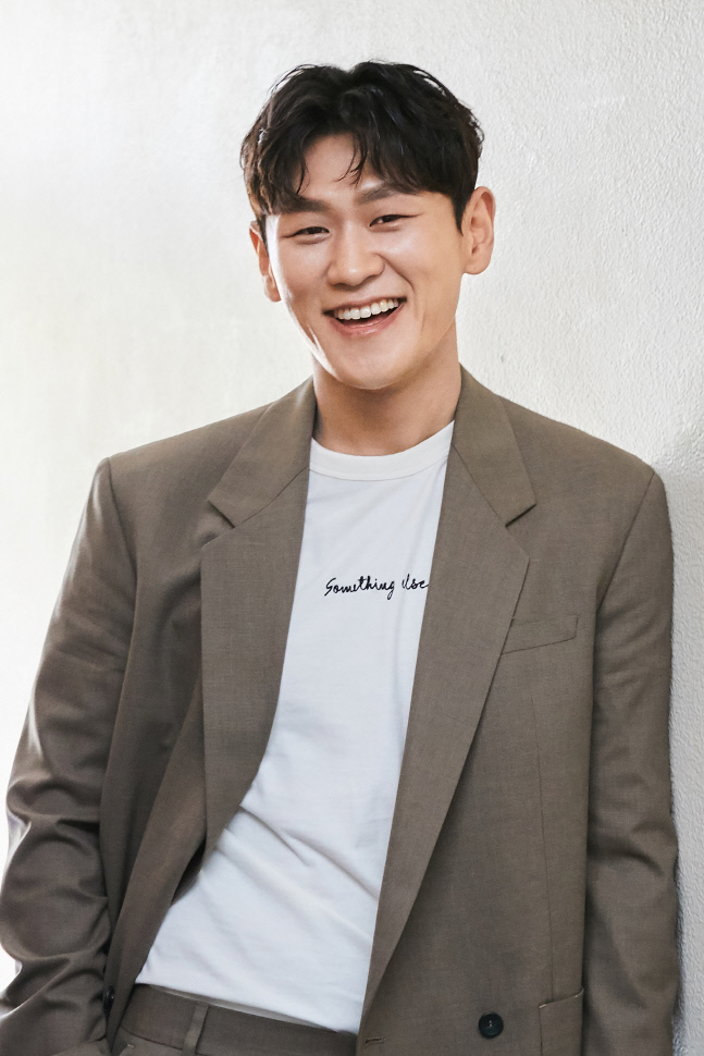 '대박부동산' 강홍석 "제가 씨앤블루 된 줄, 정용화 10년 본 친구같아요"[SS인터뷰]