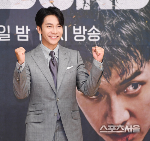 '17년 인연' 후크엔터 "이승기와 재계약...독립적 활동 도울 것"[전문]