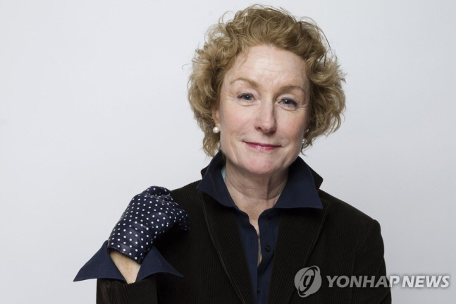 '나를 찾아줘' 리사 베인스, 뺑소니 사고로 사망