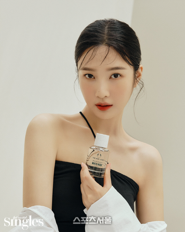 레드벨벳 조이, 우아美 한가득 "건네고 싶은 말, 안녕"[★화보]