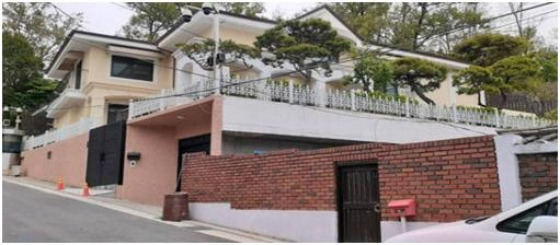 검찰 압류된 박근혜 내곡동 자택, 8월에 공매 '감정가 31억'