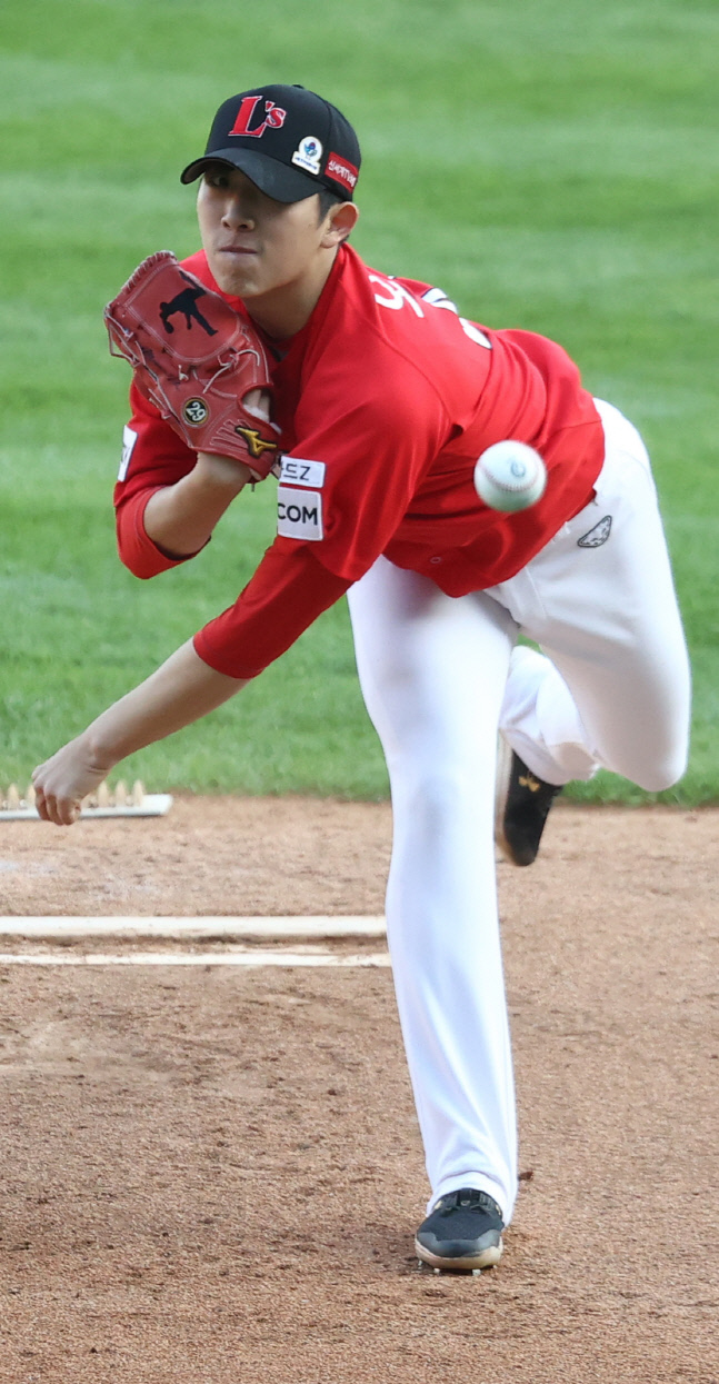 역투하는 오원석