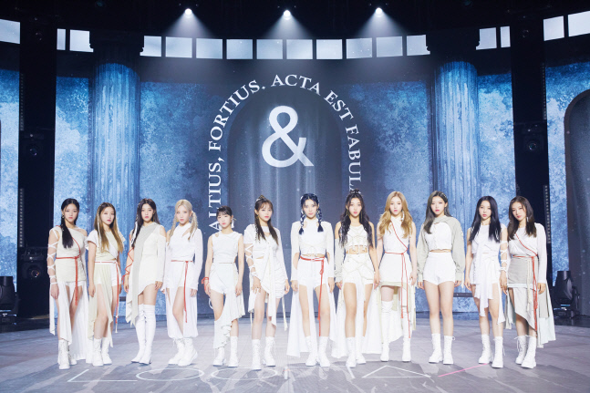 "4세대 핵심 걸그룹으로" 이달의 소녀, '피티티'로 보여줄 12人 시너지[종합]