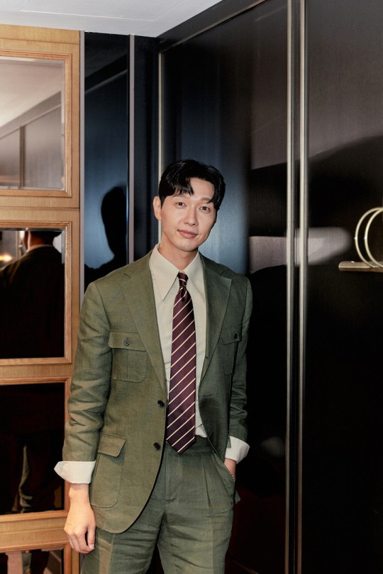 지현우