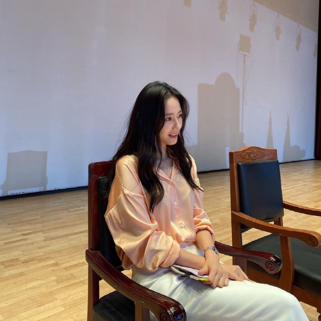 홍수현