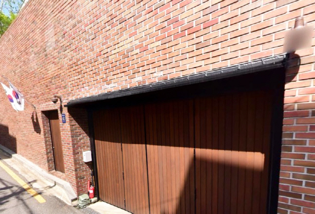 이명박 논현동 사저 공매 입찰서 112억 낙찰