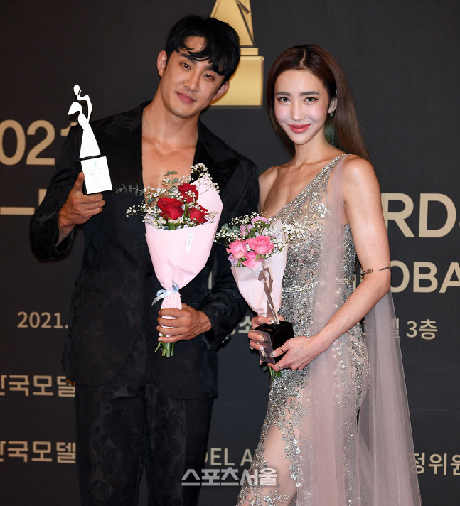 머슬마니아 최강몸짱 이원준-이연화, K-모델 어워즈 '올해의 모델상'은 당연해[포토]