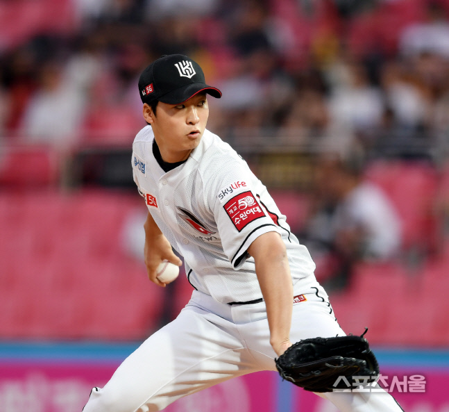 돌아오는 엄상백·송성문, 상무 전역자가 만드는 전력 업그레이드