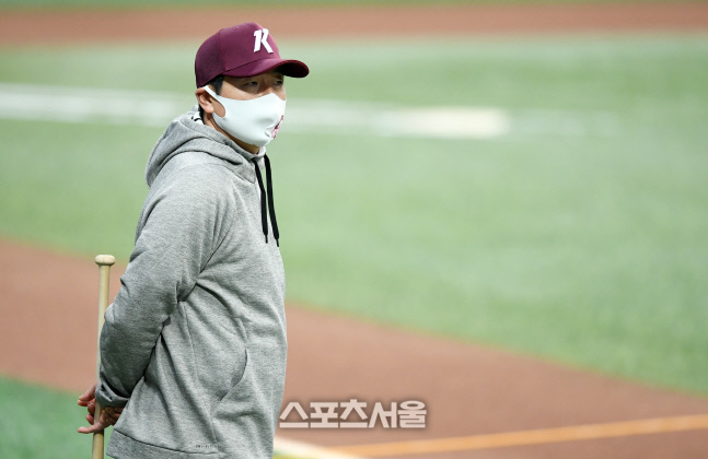 '5위 도약·3연승 질주' 키움 홍원기 감독 "이용규의 3안타가 중요했다"