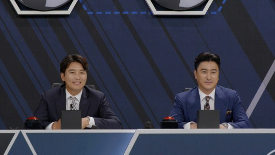 '뭉쳐야 찬다2' 안정환, '안태웅'→감독 복귀…이동국, '동백호'→코치 합류