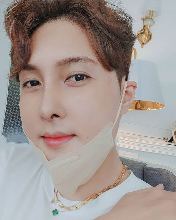 "성형 버킷리스트였다" 코+안면 윤곽술로 몰라보게 달라진 김기수[★SNS]