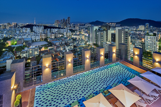 힐튼 가든 인 서울 강남, 15일 그랜드 오픈…"루프톱 풀 갖춘 강남 최초 인터내셔널 호텔"