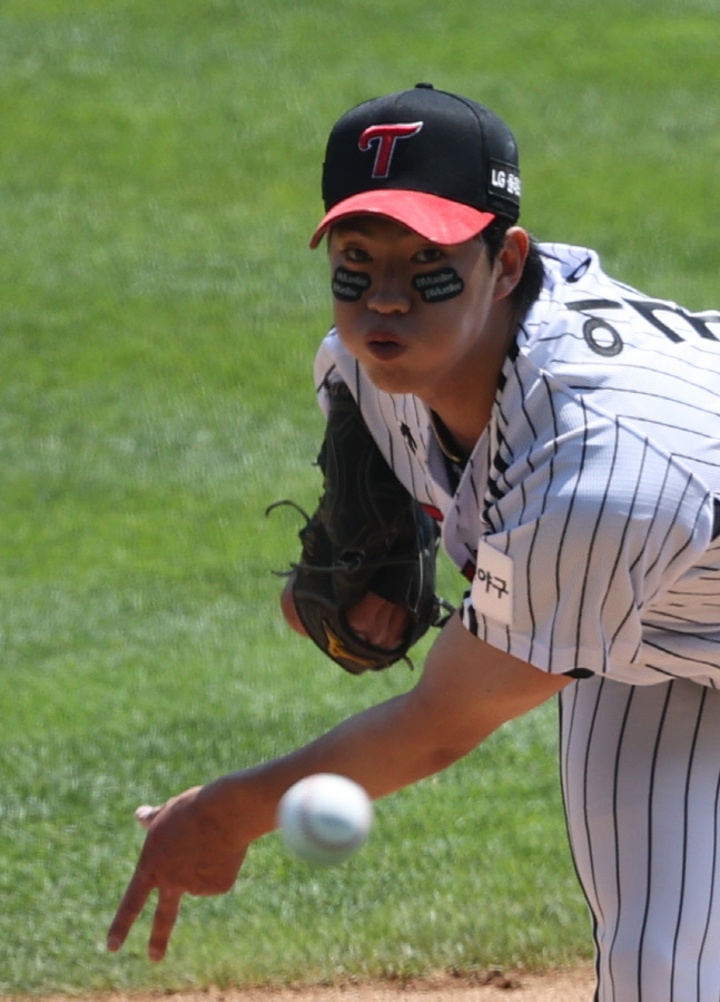 역투하는 이상영