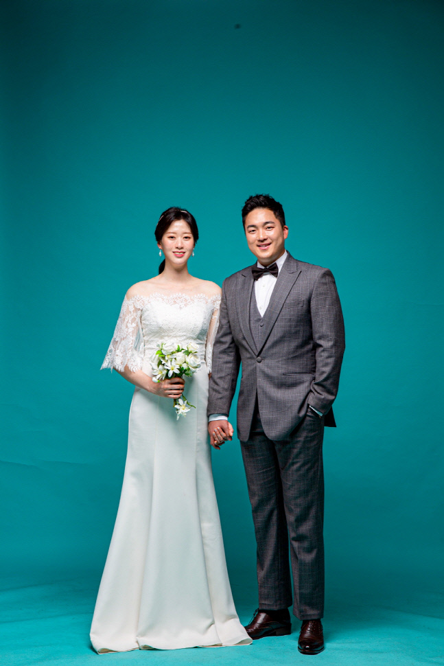 사진3_SSG랜더스 운영팀 현철민 파트너 결혼