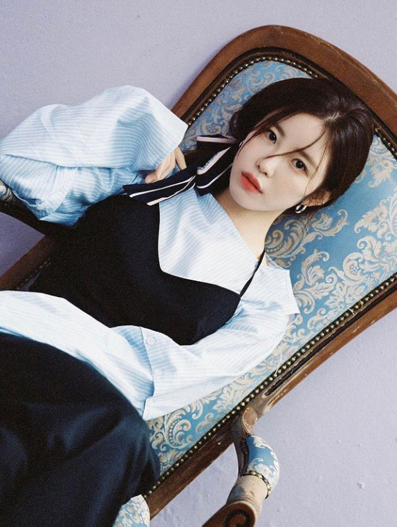 전효성, 몽환적인 매력 속 시선 사로잡는 수수한 아름다움[★SNS]