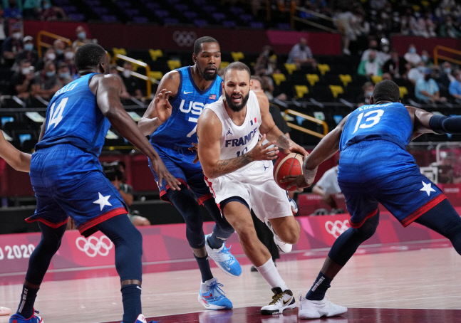 (TOKYO2020)JAPAN-TOKYO-OLY-BASKETBALL-MEN\'S-US VS FRANCE