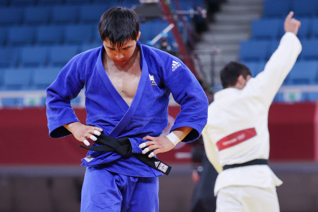 [도쿄2020] 안창림, 유도 73㎏급 결승좌절…동메달 결정전으로