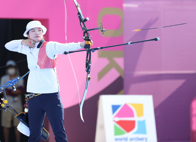 [올림픽] 활시위 당기는 강채영